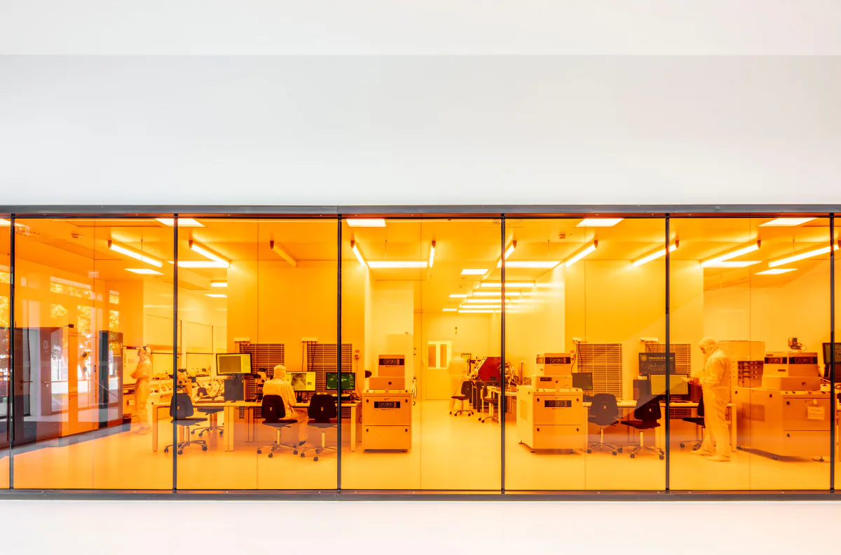 ZAQuant cleanroom infrastructure